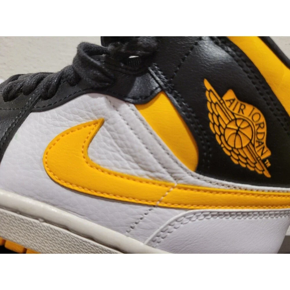 Wmns Air Jordan 1 Mid SE 